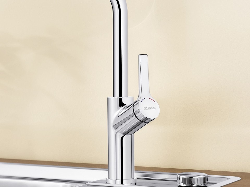 Blanco Faucets installation on simple kitchen sink design